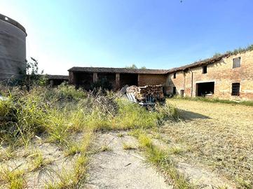 RUSTICO A CINGIA DE' BOTTI