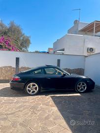 Porsche carrera 4s