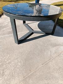 tavolo da esterno in metallo e vetro