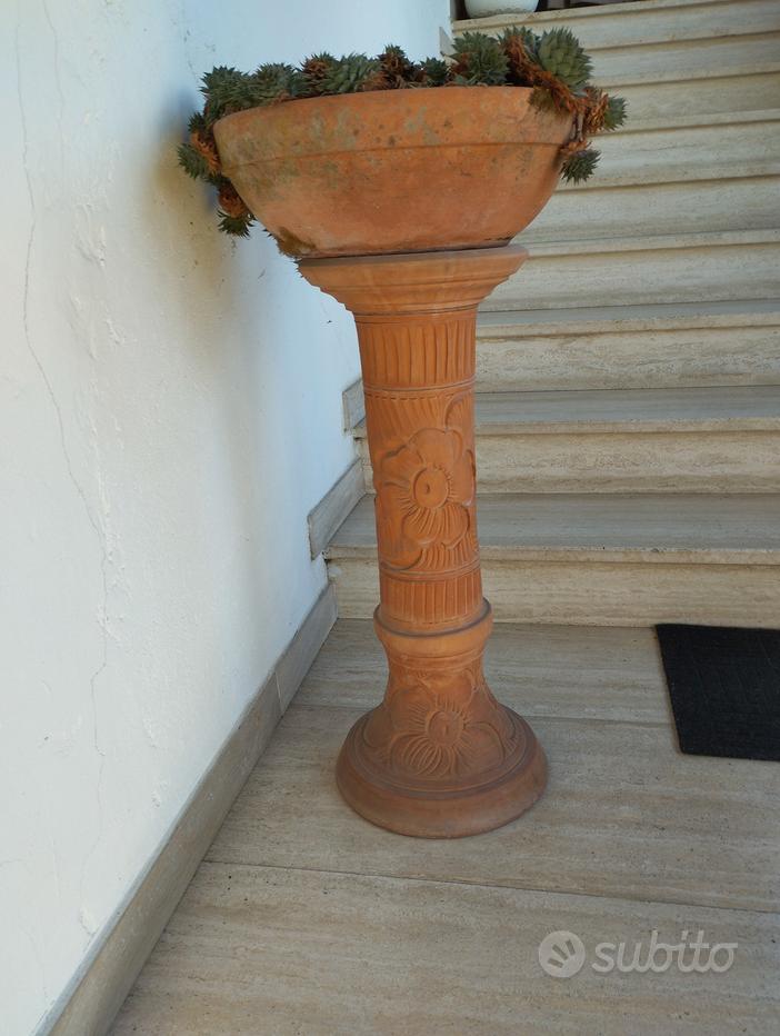 Colonna in marmo porta vaso piedistallo trespolo