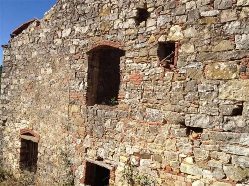 Rustico / Casale di 300 m² con 4 locali e box auto - Vista 4