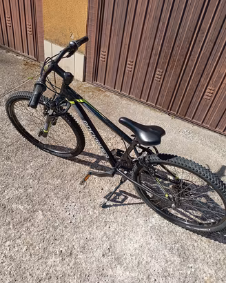 bicicletta 24  pollici  9-12 anni 