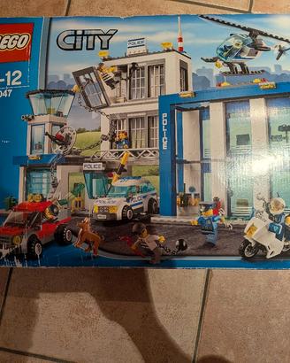 LEGO City 60047 – Stazione di Polizia – set compl.