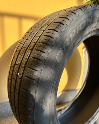 Gomme auto 225/55/18
