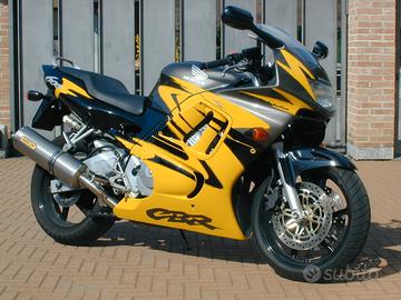 Honda CBR 600 F - Km 19300 con CRS