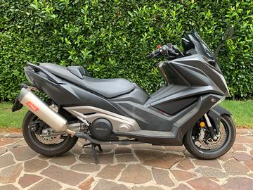 Kymco AK 550