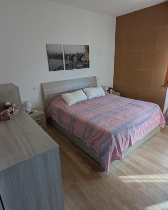 Camera da letto completa con settimino