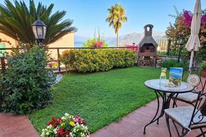 Monolocale vista mare con giardino Calabria
