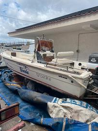 Barca a motore torpedine