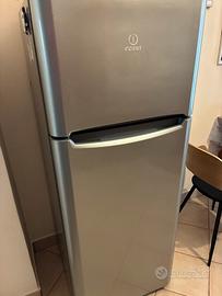 Frigorifero indesit Tiaa10