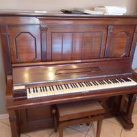 Pianoforte verticale August Forster anni 1920/30