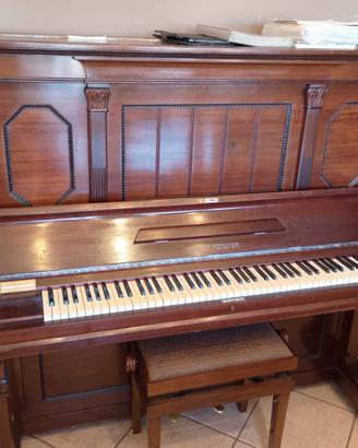 Pianoforte verticale August Forster anni 1920/30