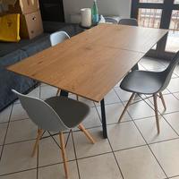 TAVOLO ALLUNGABILE E SEDIE