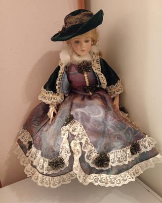 Bambola da collezione in porcellana stile vintage 