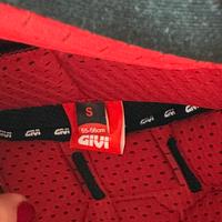 Casco GIVI nero, rosso e bianco