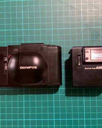 OLYMPUS XA + FLASH A16