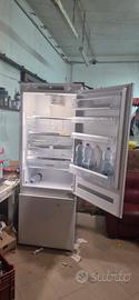 Frigo incasso Whirlpool 70cm 400L combinato 2021