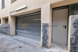 Box alla III Traversa Viale Camaggio