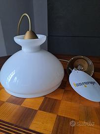 Lampadario dorato con vetro opalino nuovo