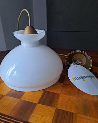 Lampadario dorato con vetro opalino nuovo