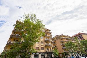 3 LOCALI A ROMA