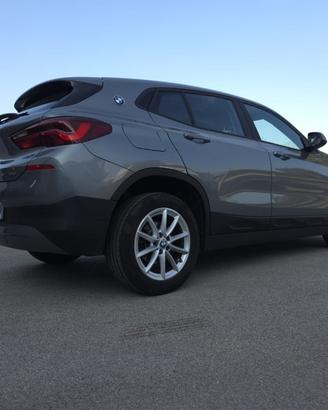 BMW X2 sDrive16d Business-X automatico