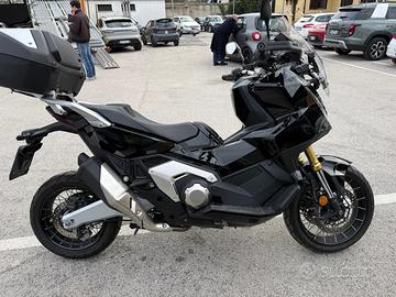 Honda Xadv 750 black