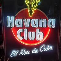 insegna neon havana club 