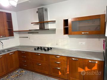 Cucina color ciliegio