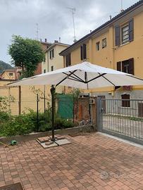 Ombrellone decentrato