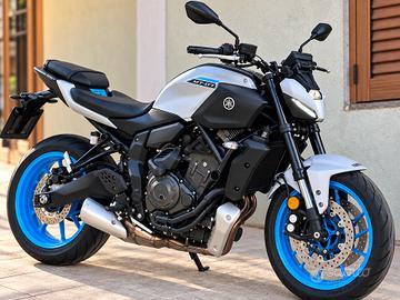Yamaha MT-07 Y-AMT 2026 – 2200 km – Pari al nuovo