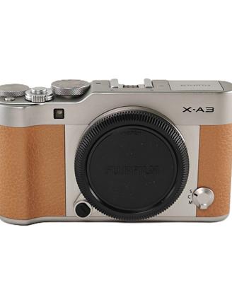Fujifilm X-A3 Silver 6.413 Scatti