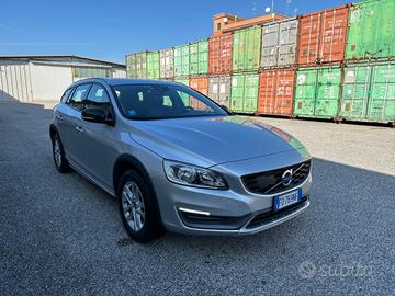 Volvo V60 Cross Country D3 Geartronic Summum 120 m