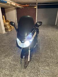 Piaggio X8 125