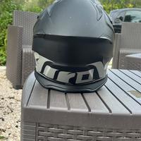 Casco airoh aviator