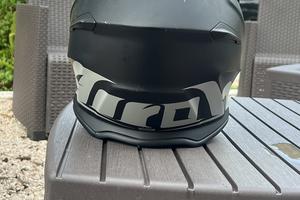 Casco airoh aviator