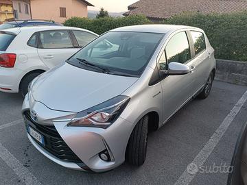 TOYOTA YARIS IBRIDA