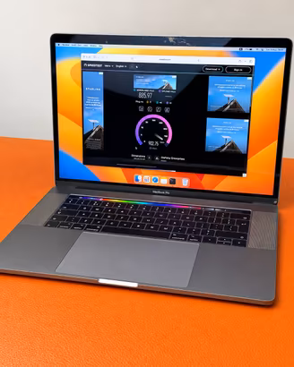 MacBook Pro 15" 16GB 512GB