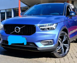 Volvo XC40 D3 momentum 150cv non fumatore