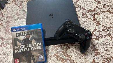 PS4 slim + 4 giochi