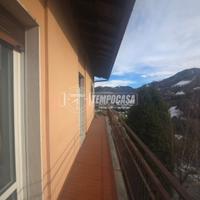 Ampio quadrilocale in trifamiliare con vista domin