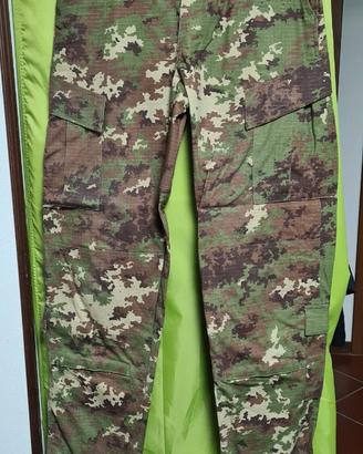 Abbigliamento militare comouflage Nuovo