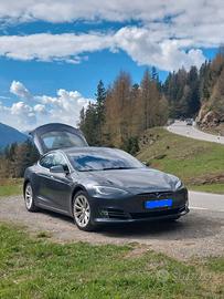 Tesla Model S 75 ricariche gratuite Facelift 