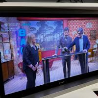 Sony KDL-40NX720 + Sound Bar SU- B401S