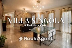 Villa di 400 m² con più di 5 locali e box auto a B