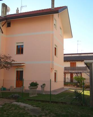 Appartamento in villa e garage