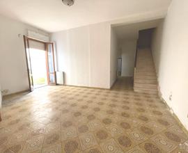 Casa direttamente su via Roma