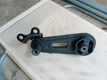 supporto motore mazda 2.dal2007 fino2014 D65239040