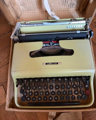 Macchina da scrivere Olivetti