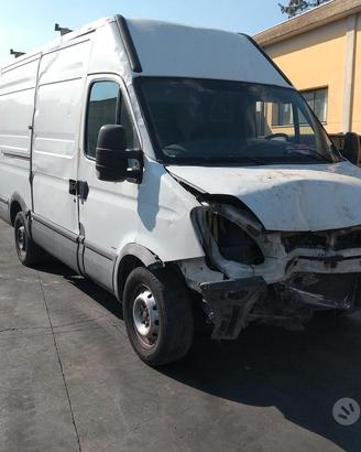 IVECO DAILY 2010 2.3td 35S12 F1AE0481G PER RICAMBI